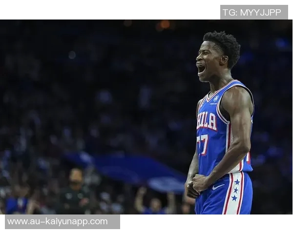 埃奇库姆称恩比德受限仍能得25分完全恢复将助力球队争冠